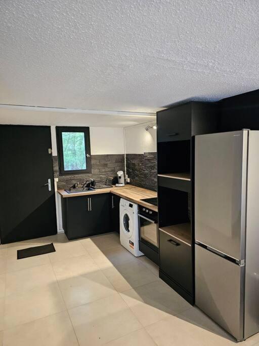 Appartement 50M2 Village Vacances Arles Buitenkant foto