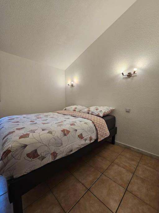 Appartement 50M2 Village Vacances Arles Buitenkant foto