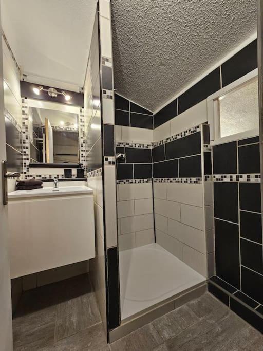 Appartement 50M2 Village Vacances Arles Buitenkant foto